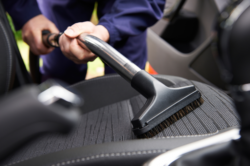 vacuum car interior