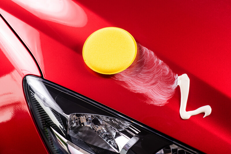 Applying polishing compound