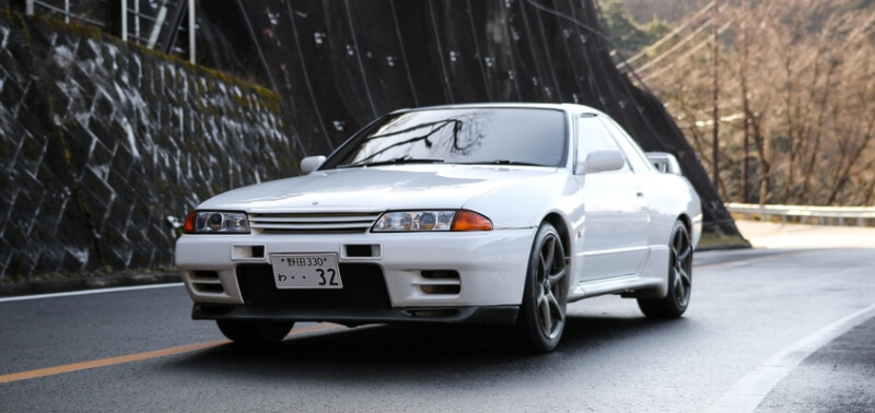 White Nissan R32 Skyline GT-R