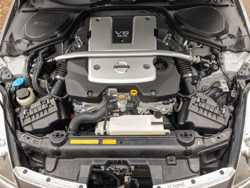 Nissan 350Z equipped with front strut bar